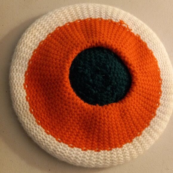 Vintage Iris Knit Beret with Pompom hat - Picture 4 of 5